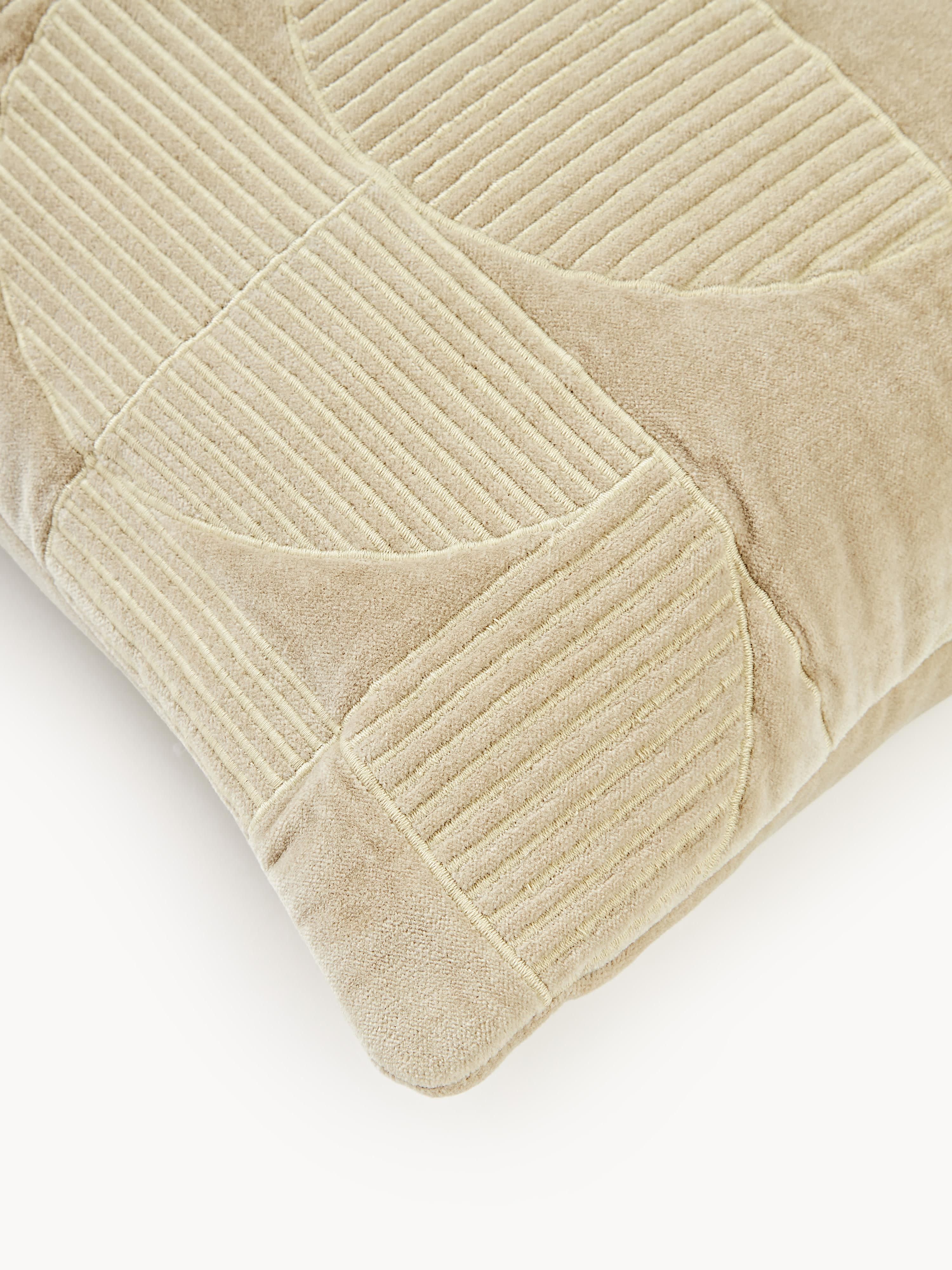 Geborduurde kussenhoes Verina met geometrisch patroon