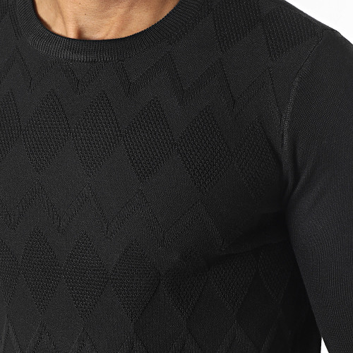 Pull Noir