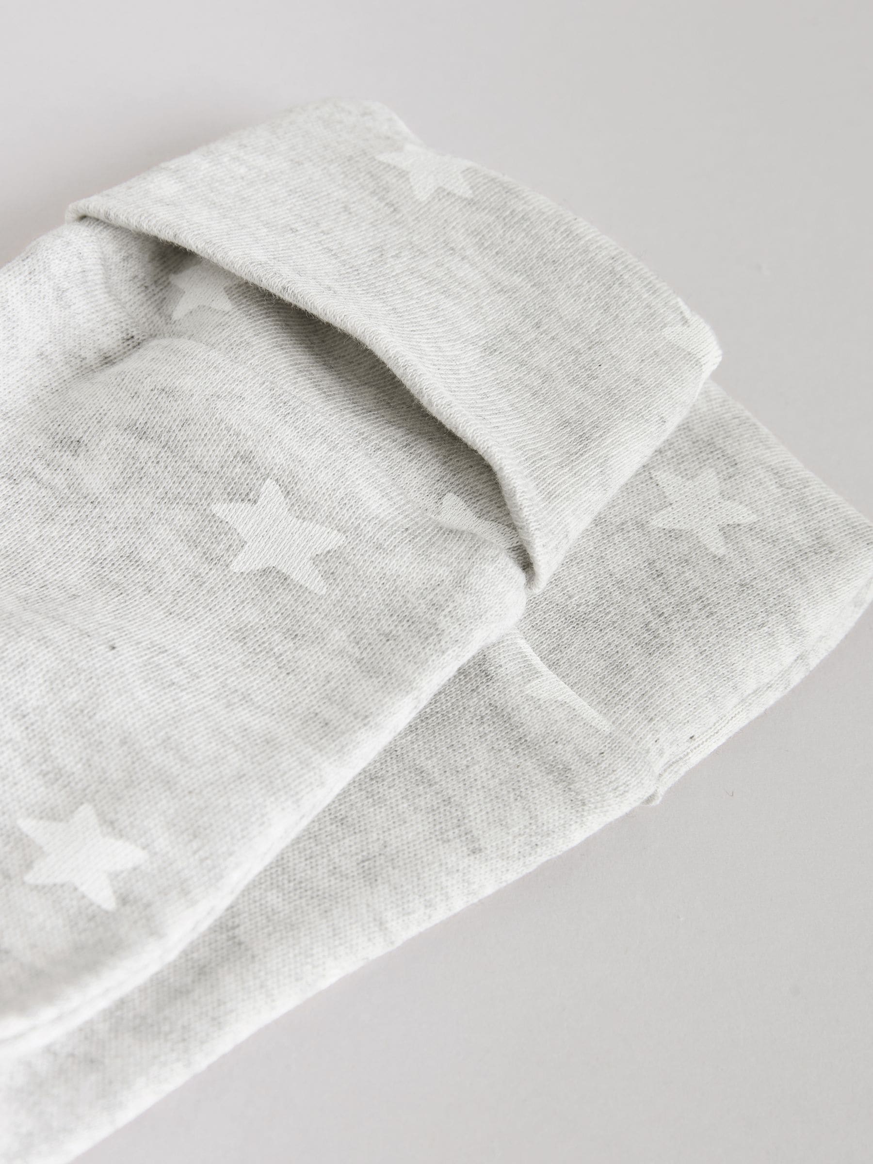 Grijs met sterren - Baby Cadeausets 7 -delig (0-18mnd)