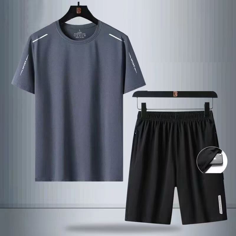 Acrius - Set: T-shirt met korte mouwen, ronde hals en belettering + shorts