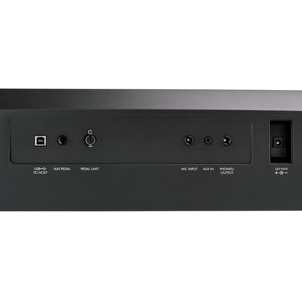 Yamaha DGX-670 B