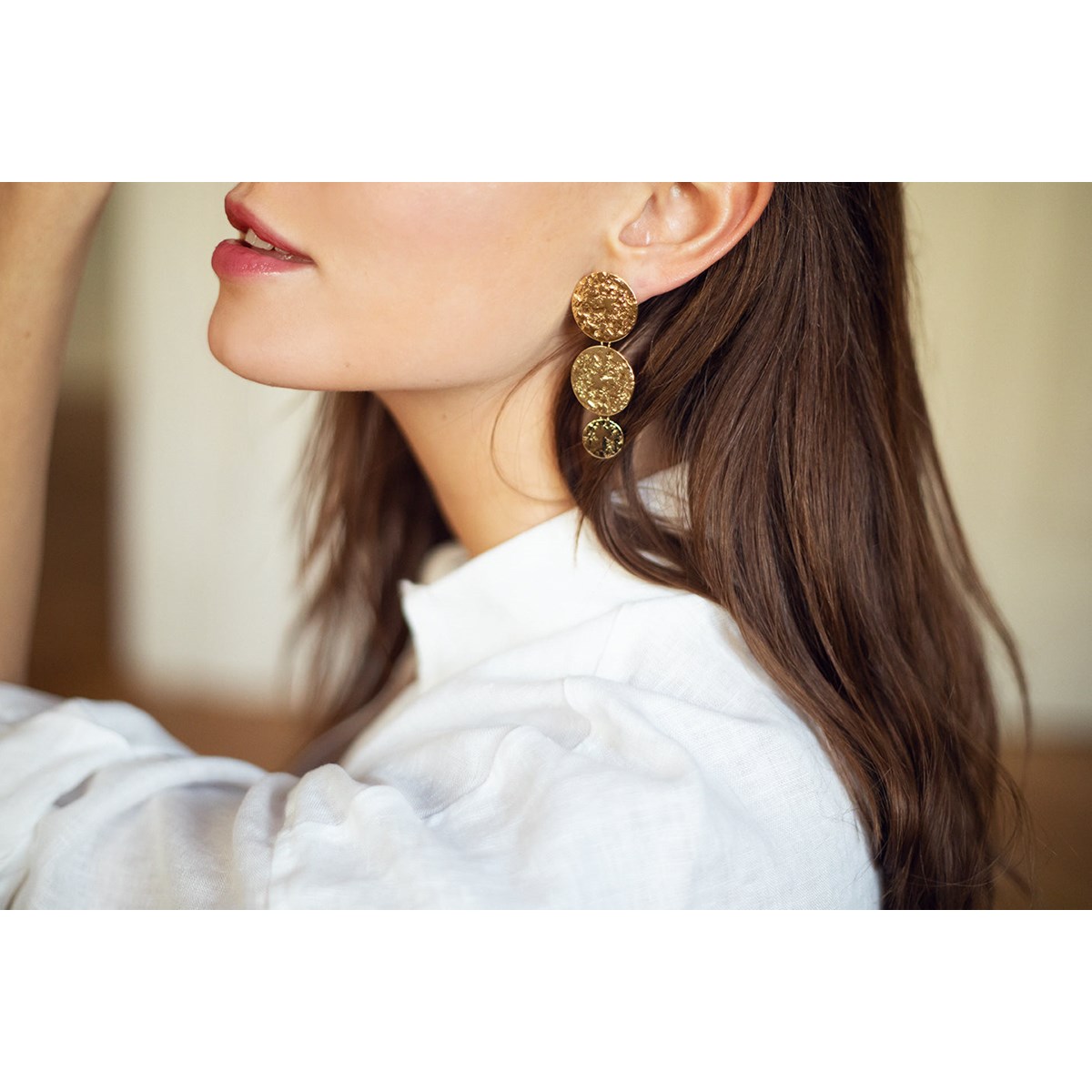 boucles d'oreilles puces pendantes ronds martelés plaqué argent - HESTIA