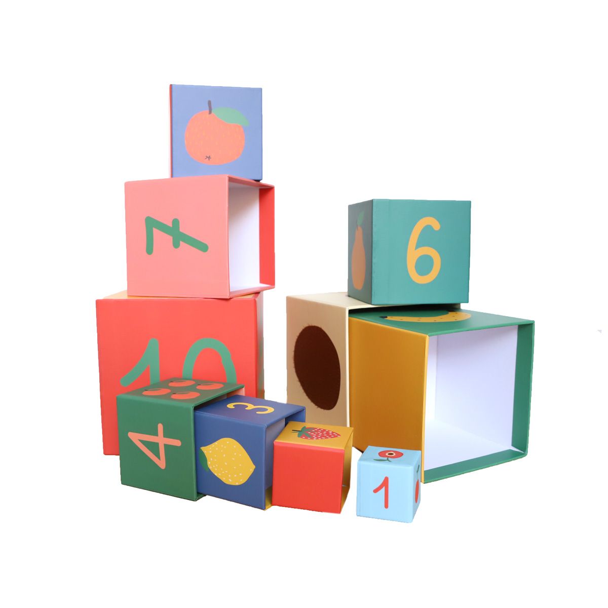 Cubes gigognes en carton à empiler  Mercredi et Patati
