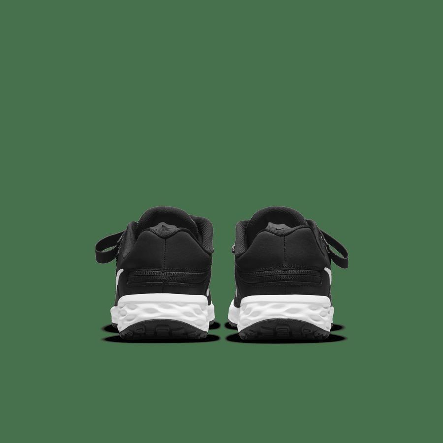 Nike Revolution 6 FlyEase Little Ki BLACK/WHITE-DK SMOKE GREY
