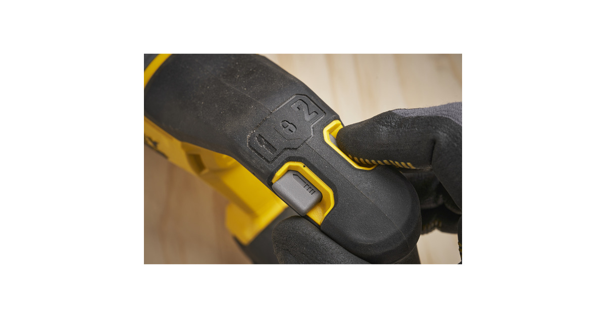 StanleyBrushless V20 18V FATMAX reciprozaag  (Zwart/geel, Accu, oplader en koffer inbegrepen)