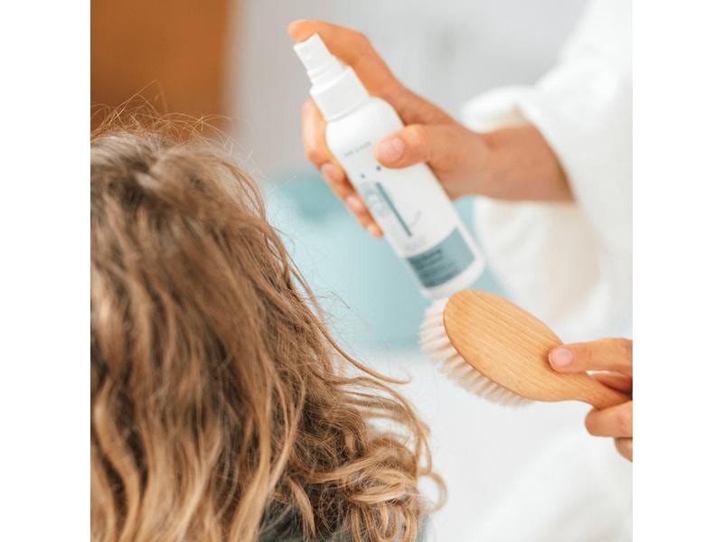 NAÏF Easy Styling Hair Lotion 150 ml Entwirrende Haarlotion für Babys & Kinder