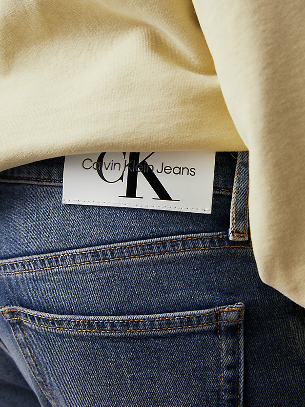calça jeans justa