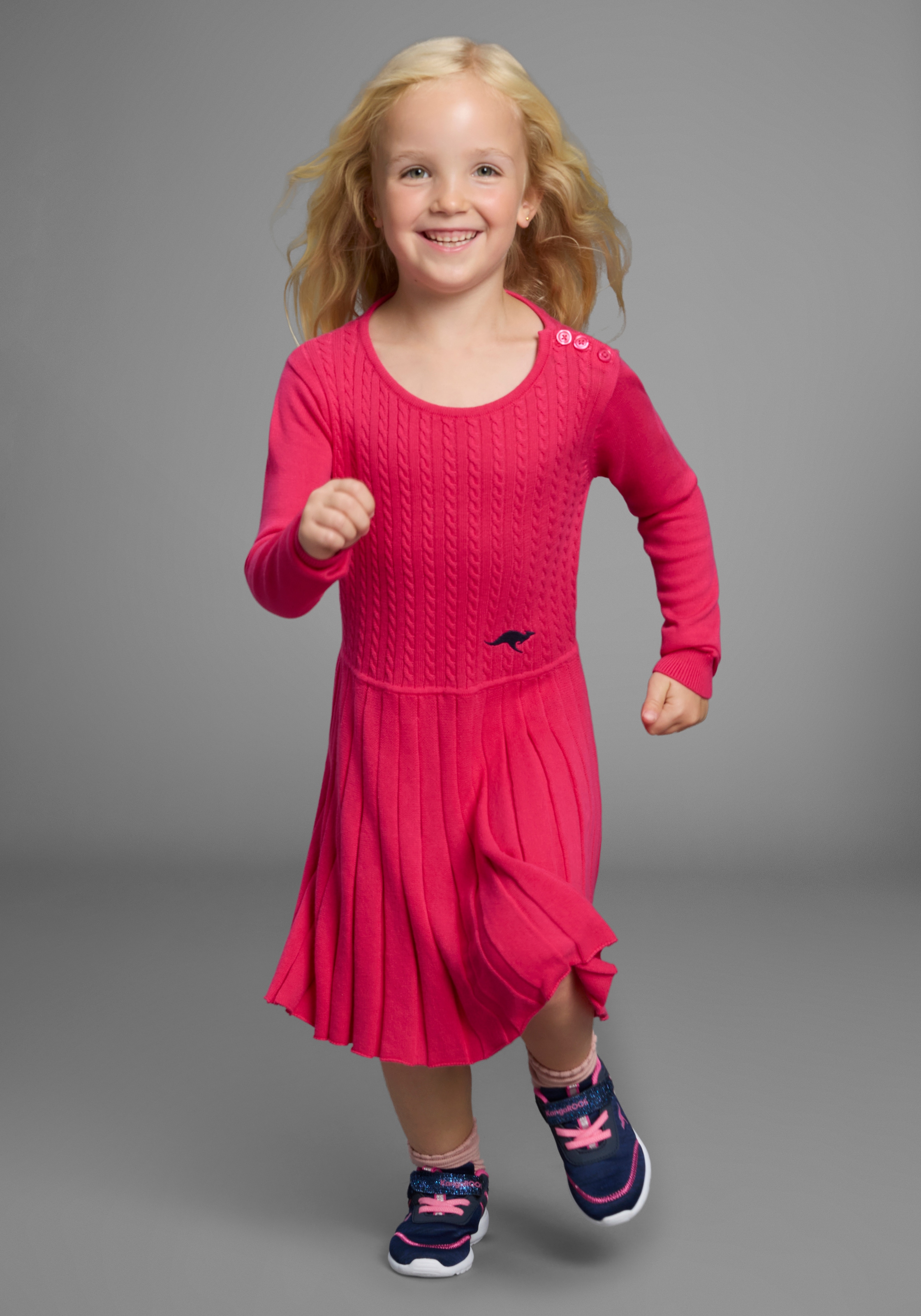 KangaROOS Strickkleid »Strickkleid mit Faltenrock« Niedliches Strickkleid mit Zopfmuster für kleine Mädchen