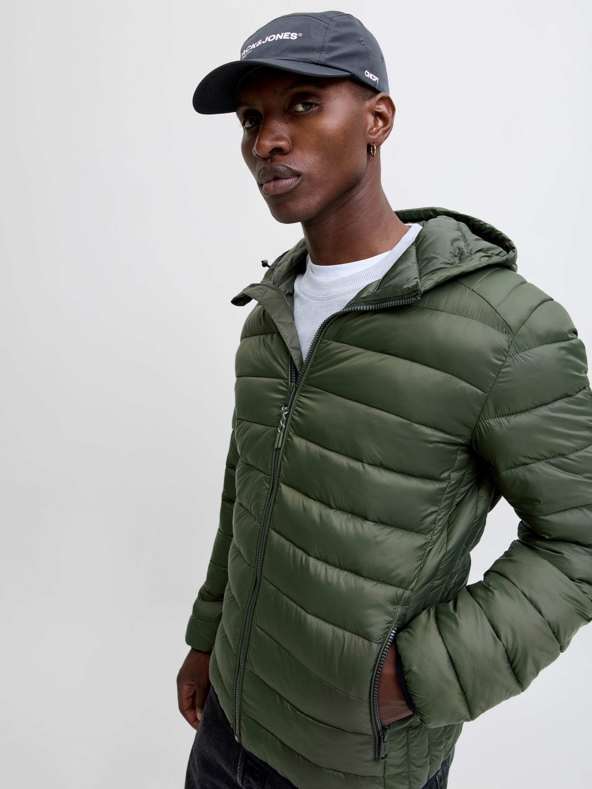 Jack & Jones Steppjacke »JJEBRADLEY LIGHT PUFFER HOOD NOOS« mit Kapuze