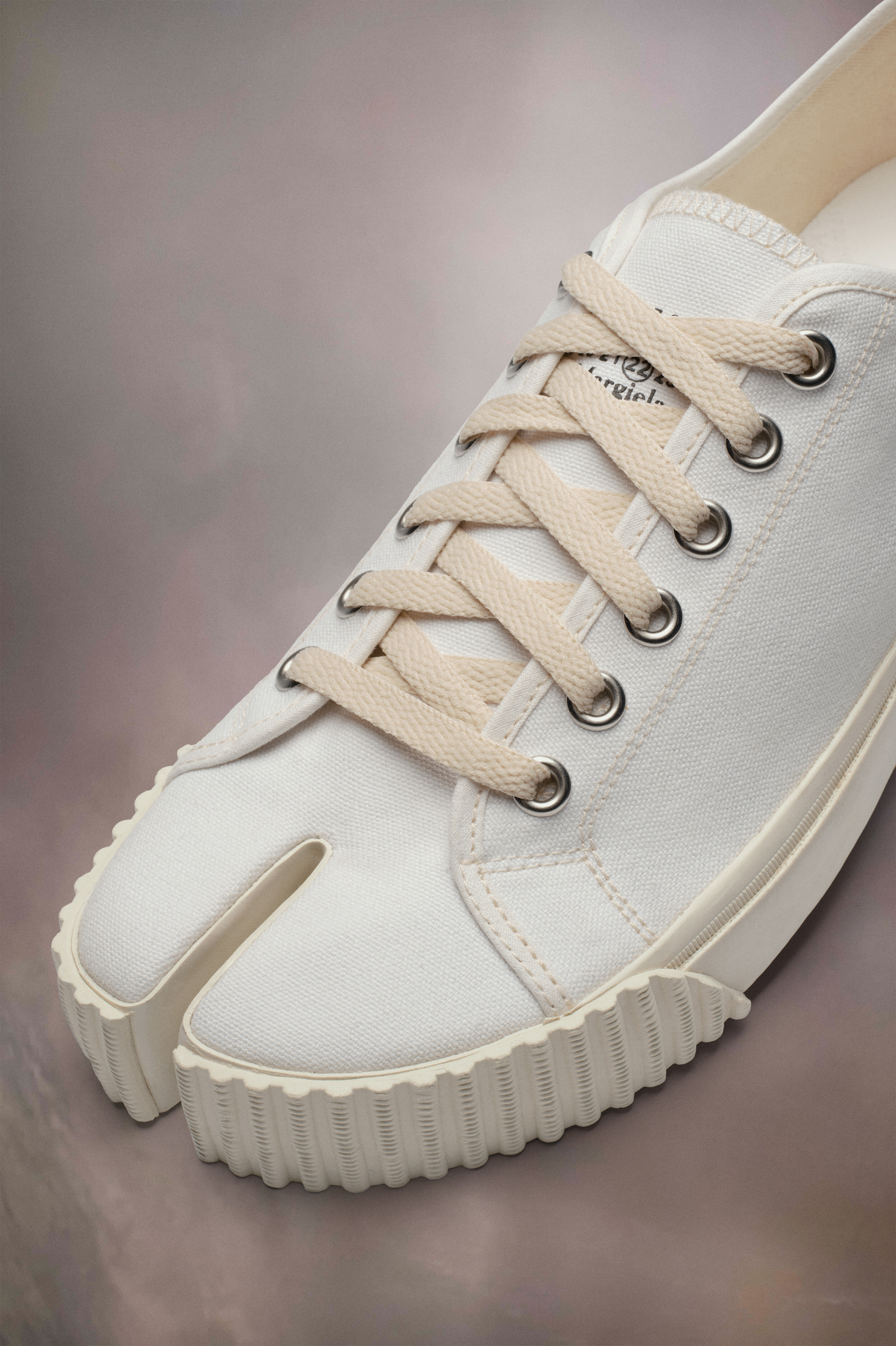 Sneakers Tabi blancs en coton pour homme Blanc