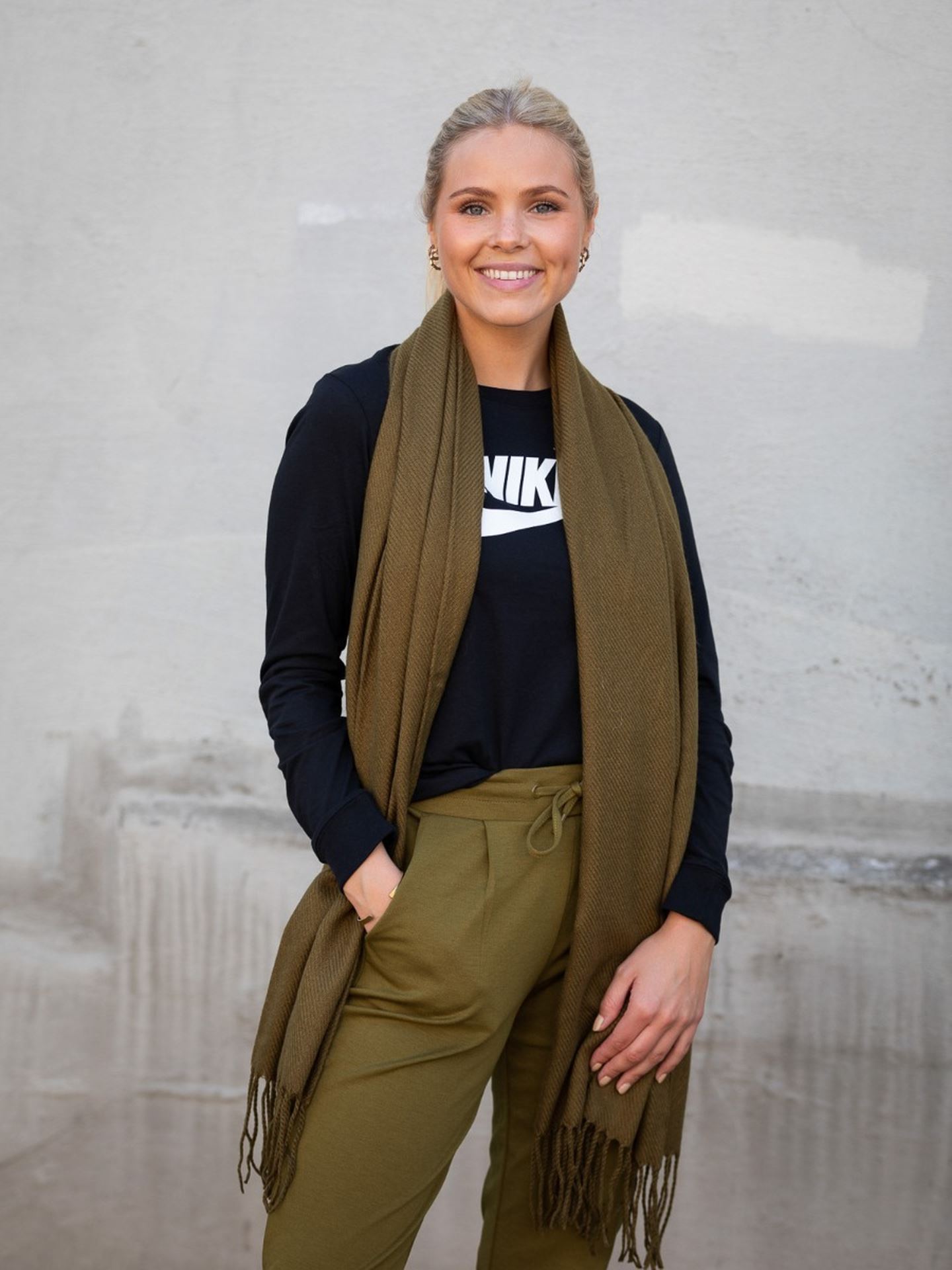 Essential Long Sleeve Tee