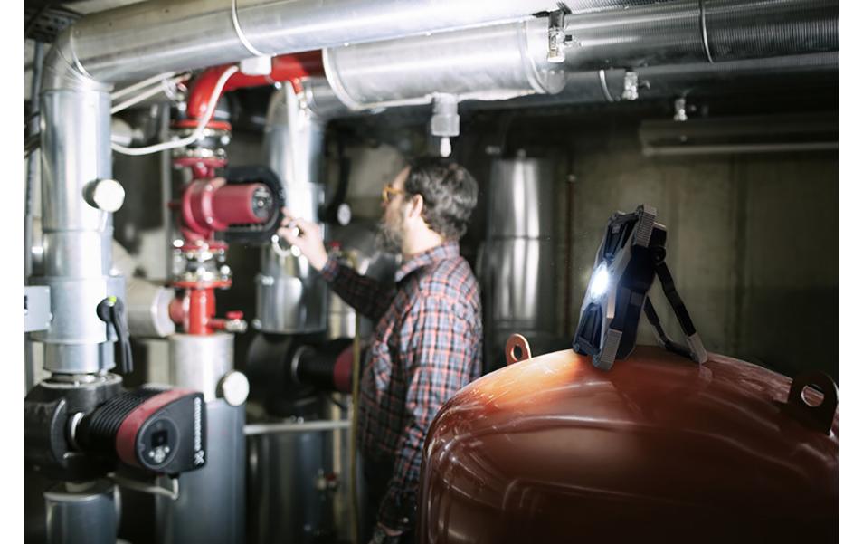 Akku Scheinwerfer LED 30 W inkl. Bluetooth LautsprecherLED Scheinwerfer mit Akku 30 W