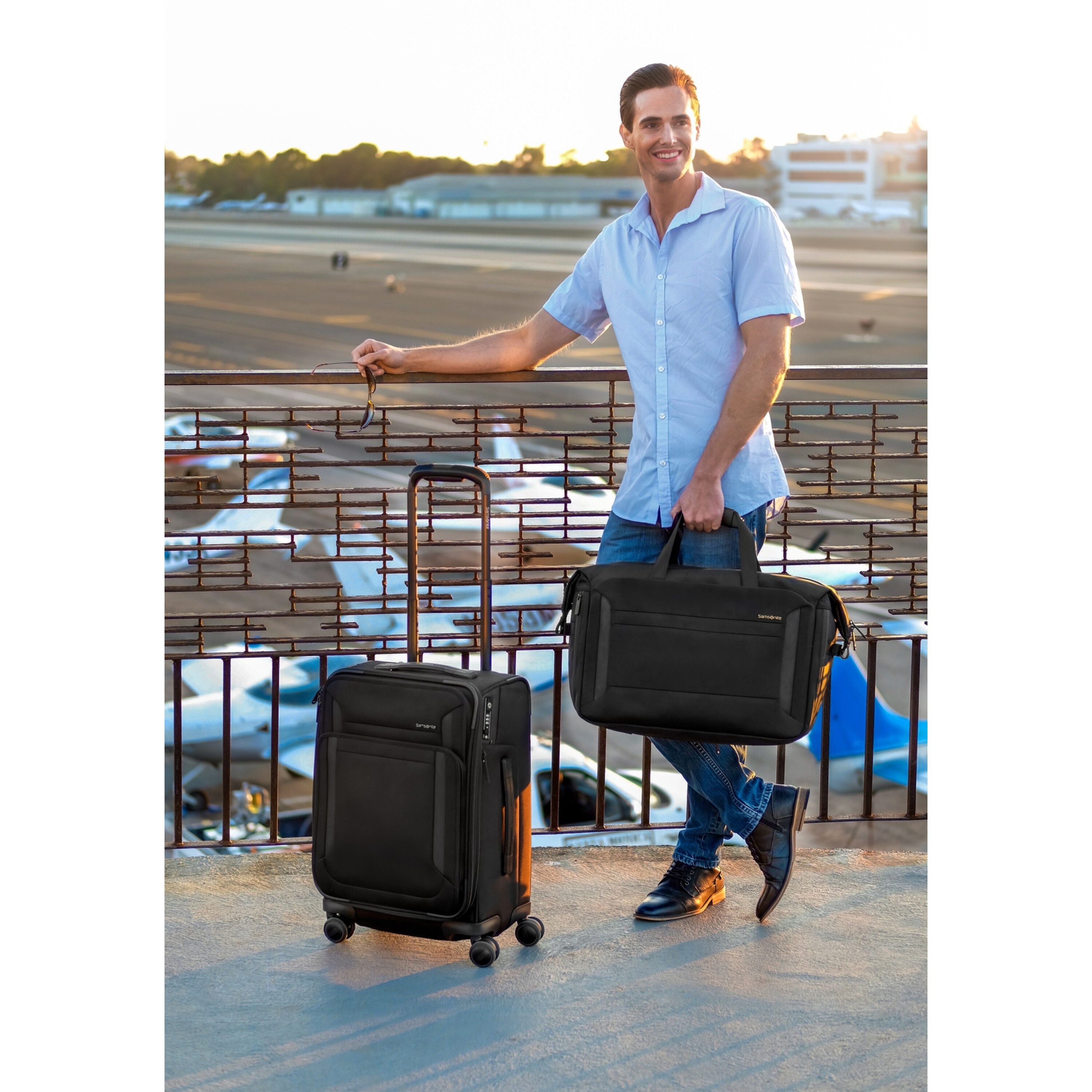 Mala de bordo Samsonite Armage II 22 x 14 x 9 com rodinhas giratórias