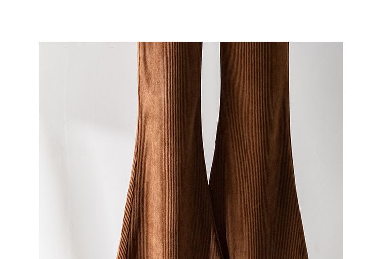 Cossita - Corduroy broek met hoge taille en uitlopende pijpen