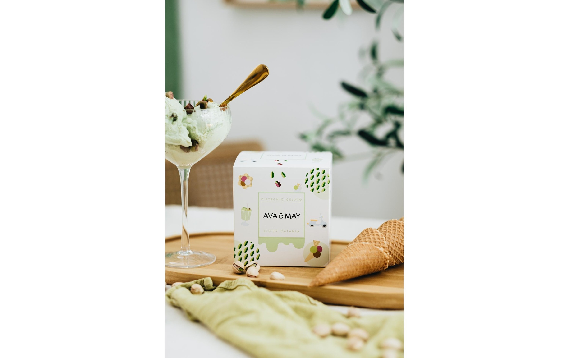 AVA & MAY Duftkerze »Pistachio Gelato 450 g«