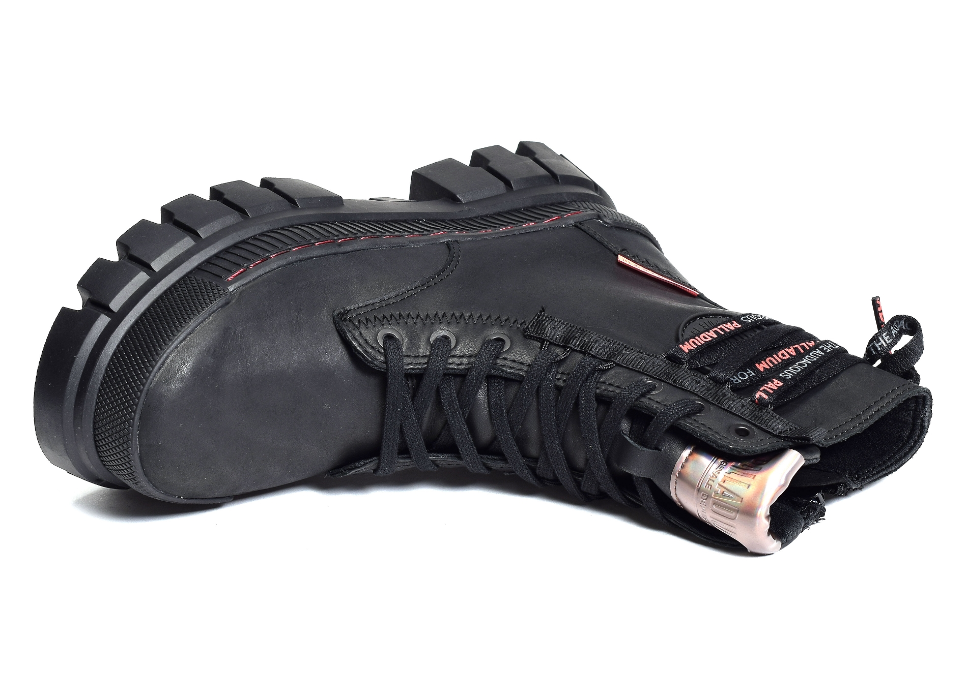 Revolt boot noir