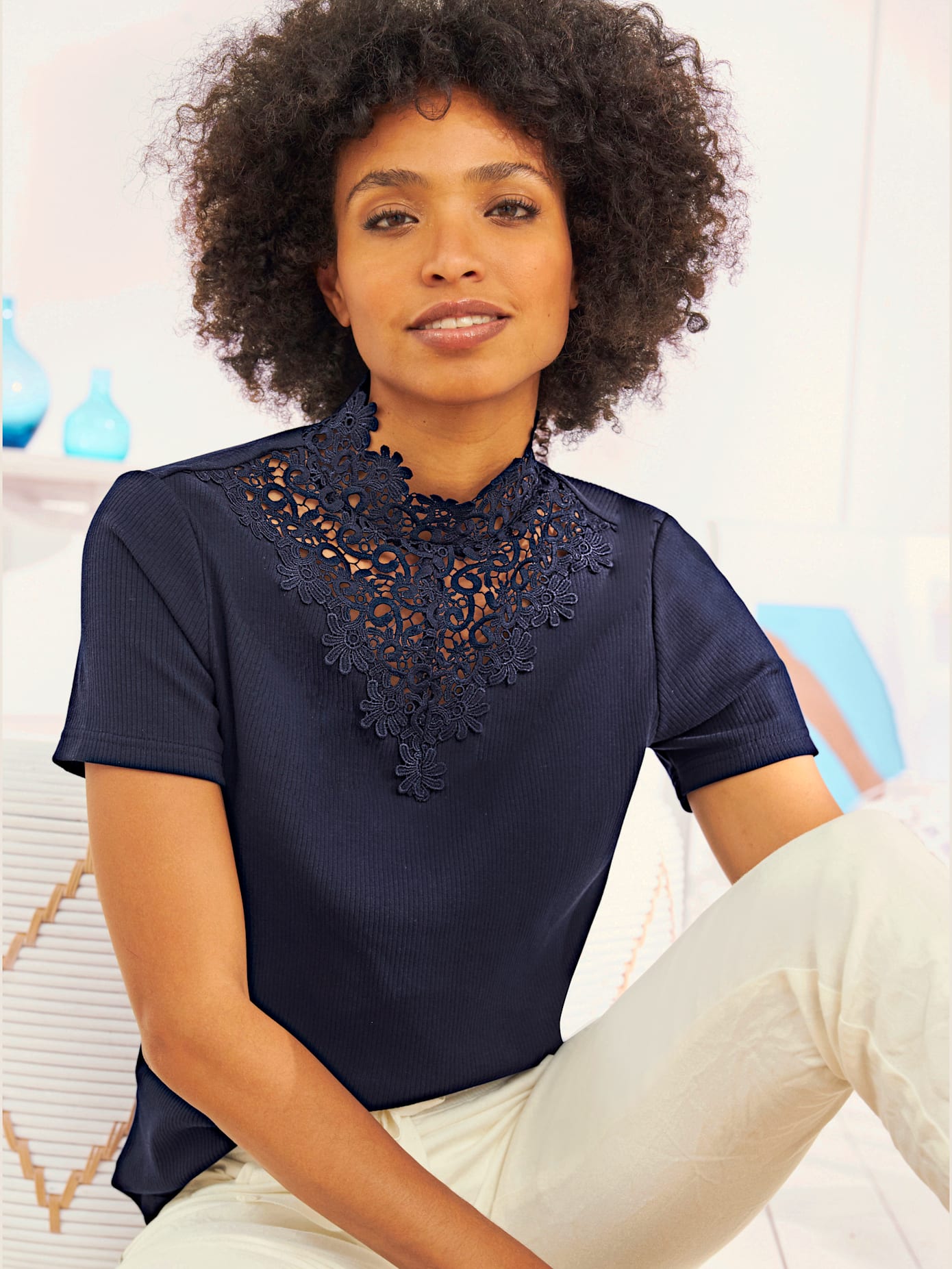 T-shirt superbe empiècement en dentelle