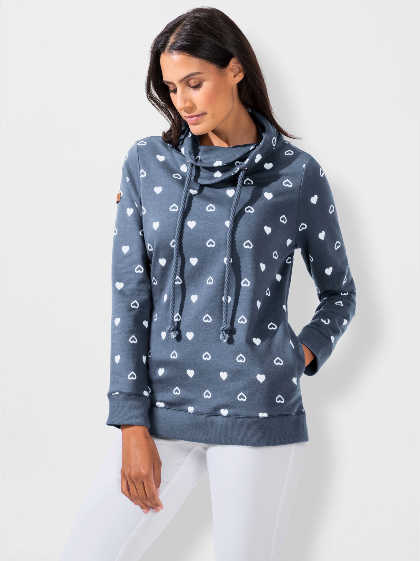 Sweatshirt féminin motif petit coeur