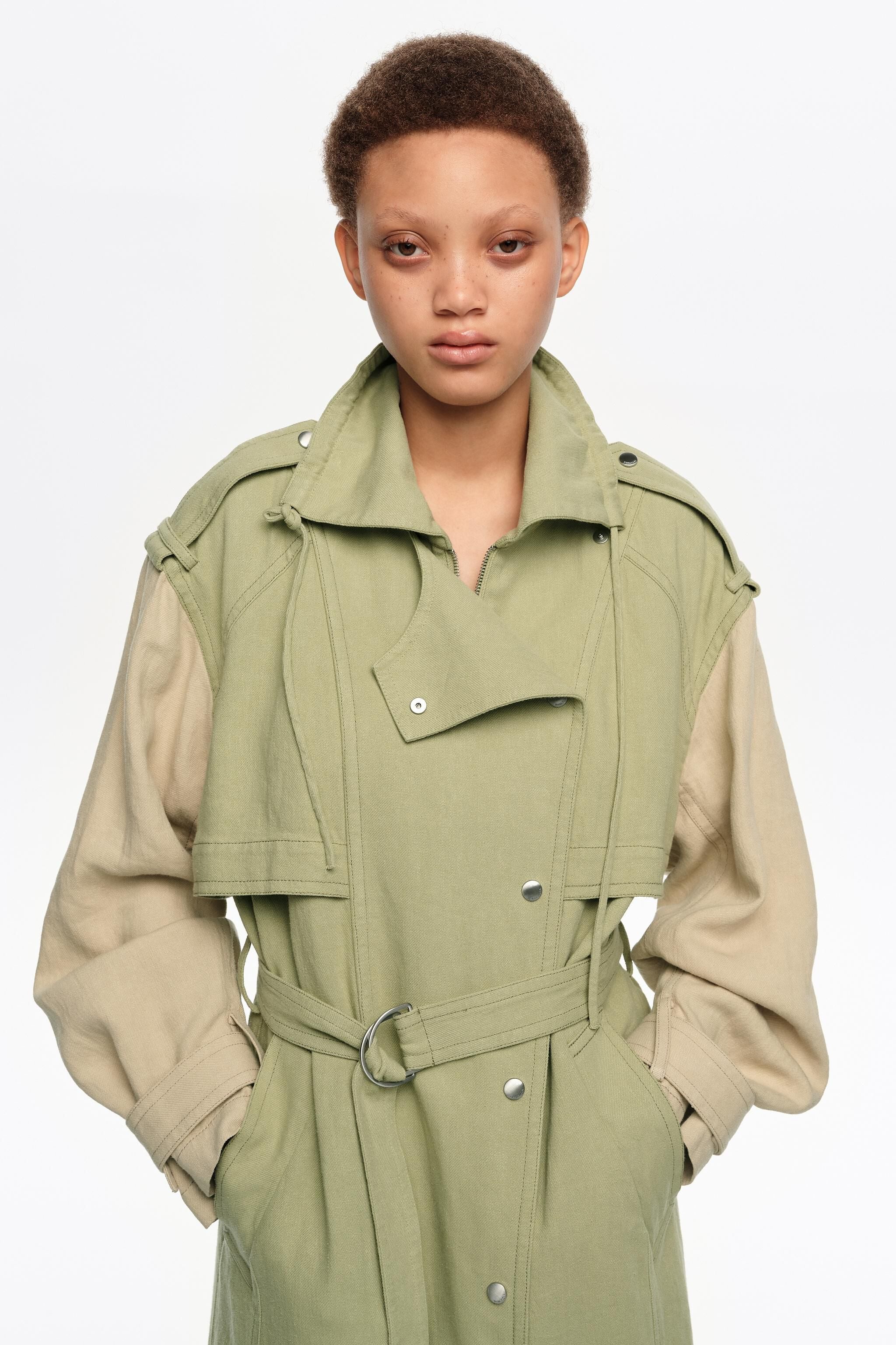 Trench coat maxi bicolor verde claro
