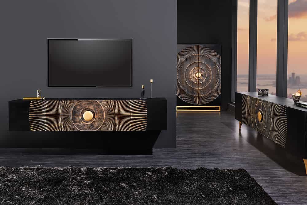 Handgearbeitetes TV-Lowboard GOLDEN SUNSET 180cm schwarz mit 3D Schnitzereien gold Mangoholz massiv Metallfüße