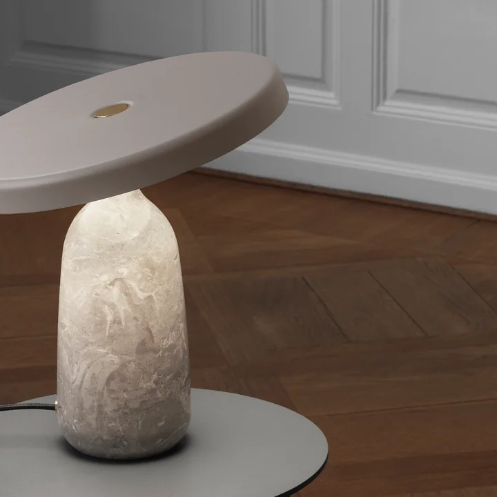 Normann Copenhagen - Eddy LED-Tischleuchte, Marmor grau