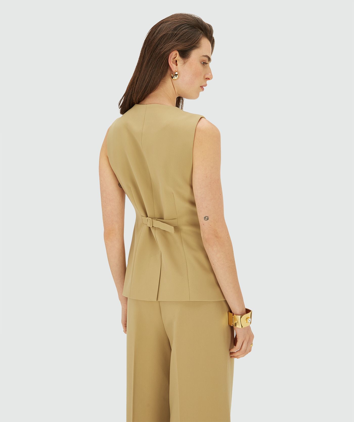 JV-KIRO fitted gilet - mustard yellow
