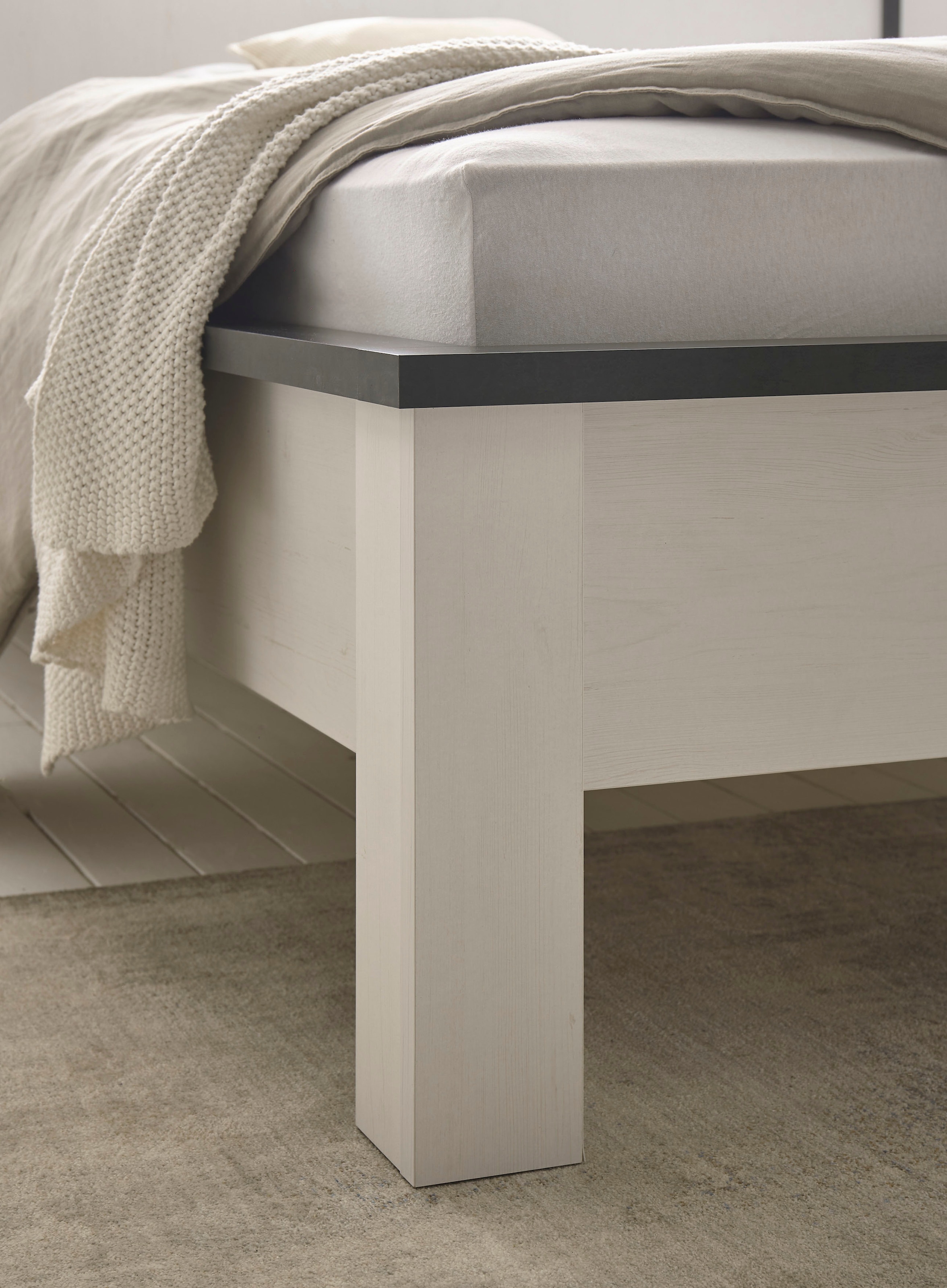 Home affaire Einzelbett »SHERWOOD Liegefläche 90/140 oder 180x200 cm« aus FSC®-zertifiziertem Holzwerkstoff, rustikaler Landhausstil