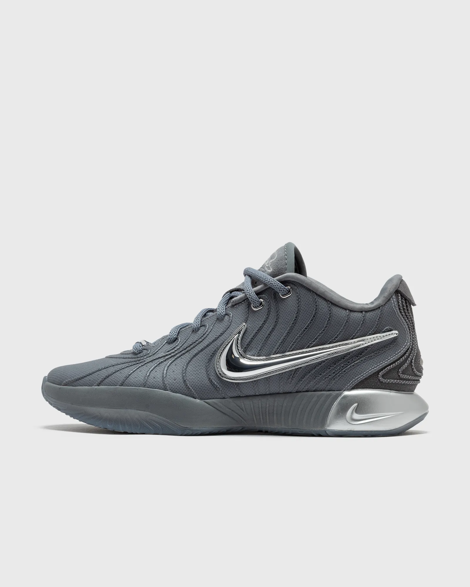 Nike LEBRON XXI