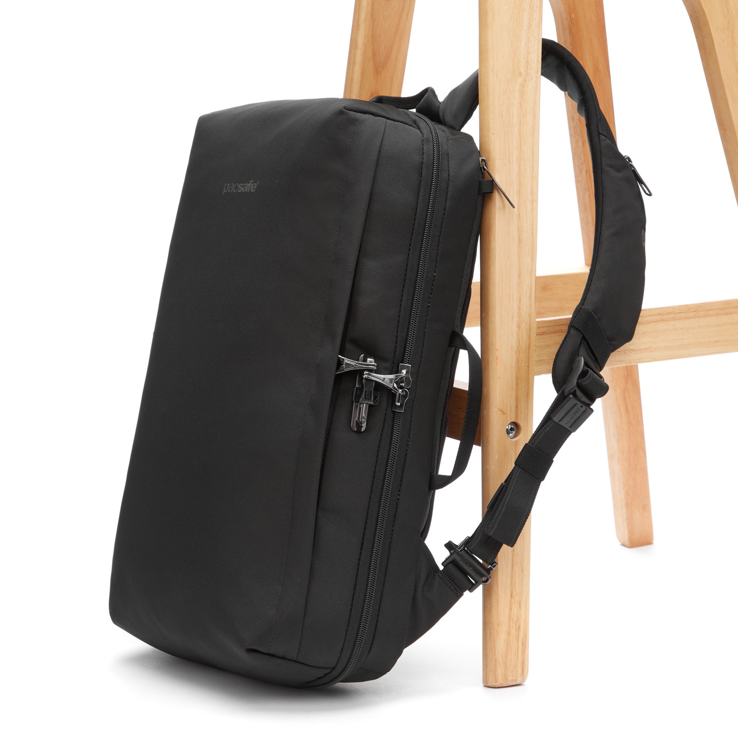 V 16'' Commuter Backpack