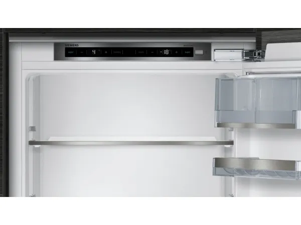 Siemens iQ500 KI86SADE0 - Køleskab/fryser - bund-fryser - til indbygning - niche - bredde: 56 cm - dybde: 55 cm - højde: 177.5 cm - 266 liter - Klasse E - Fladhængsel