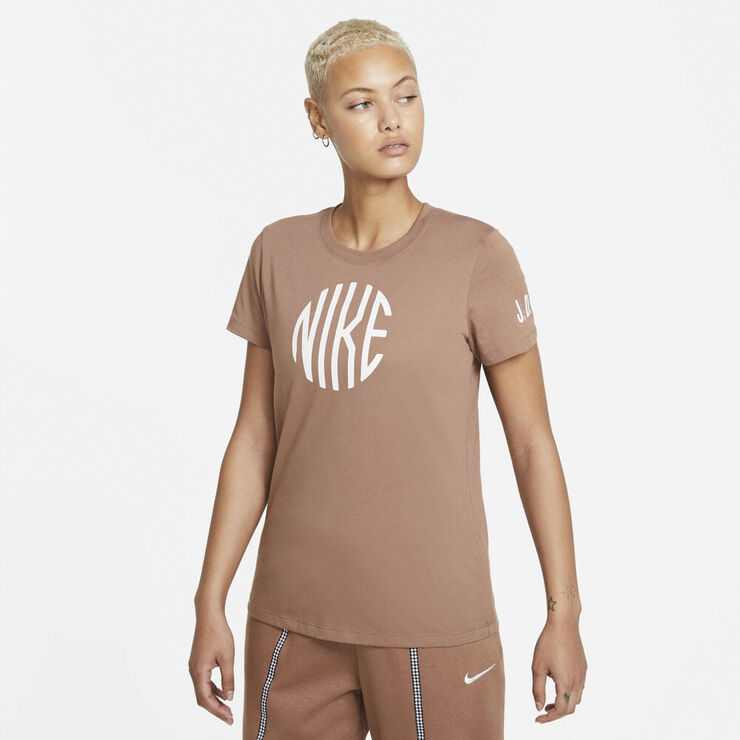 Nike Sportswear T Shirt Brun