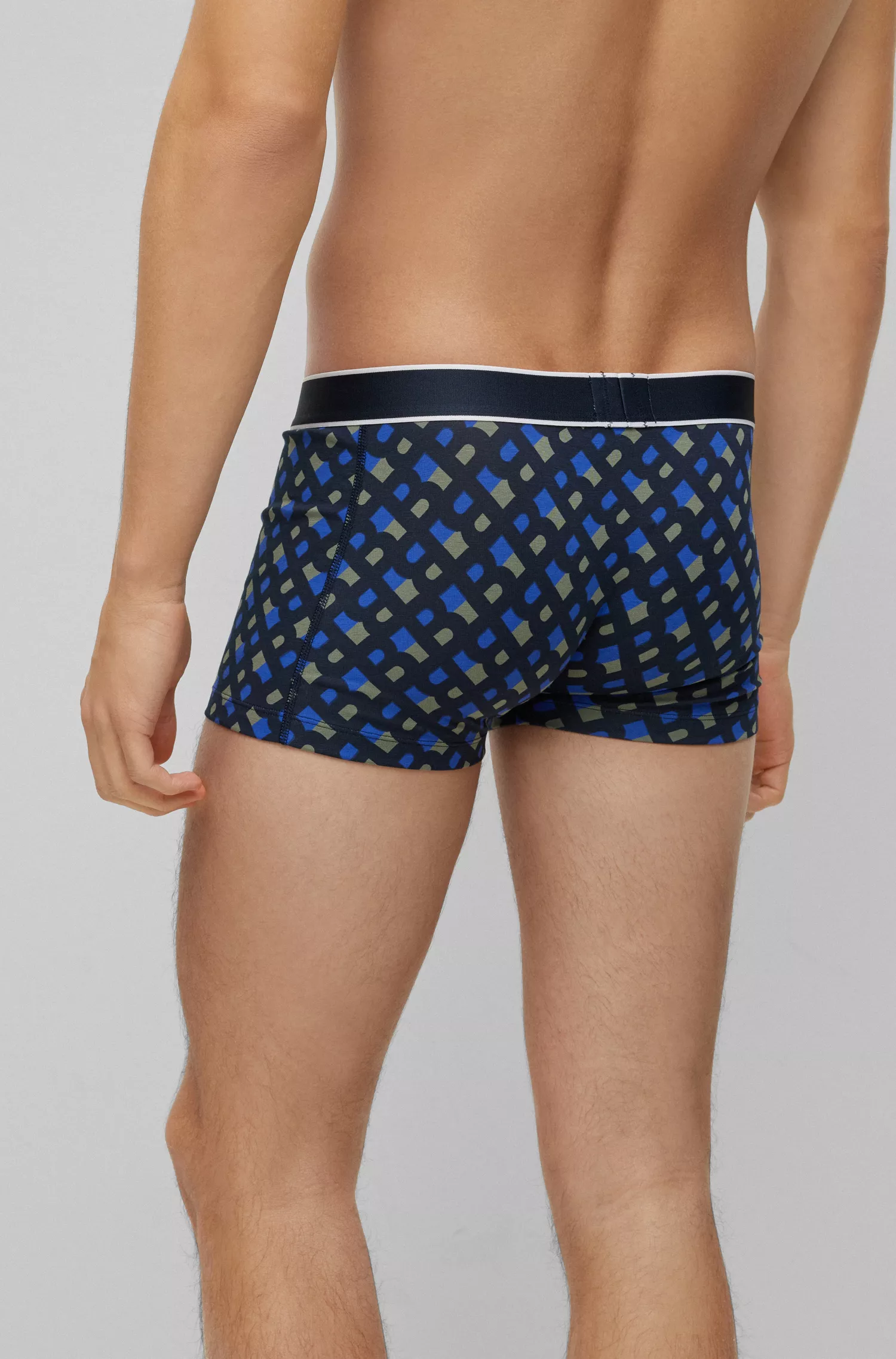 Cueca boxer BOSS preta, cintura regular, em algodão elástico com estampa da estação.