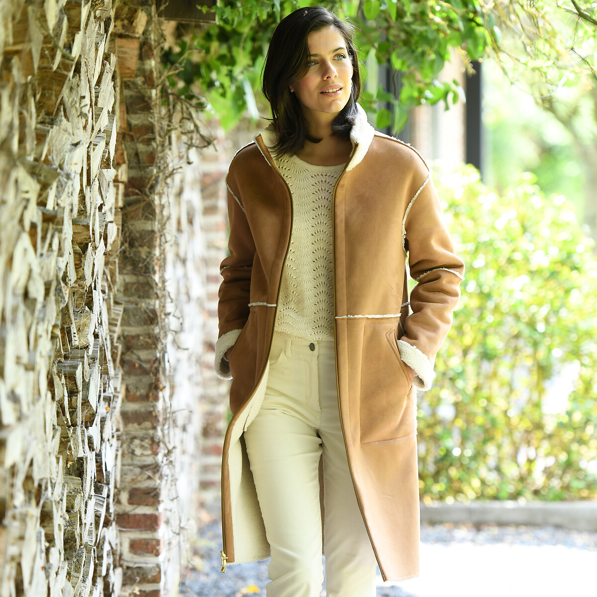 ANNE WEYBURN<br>Calças em veludo elástico