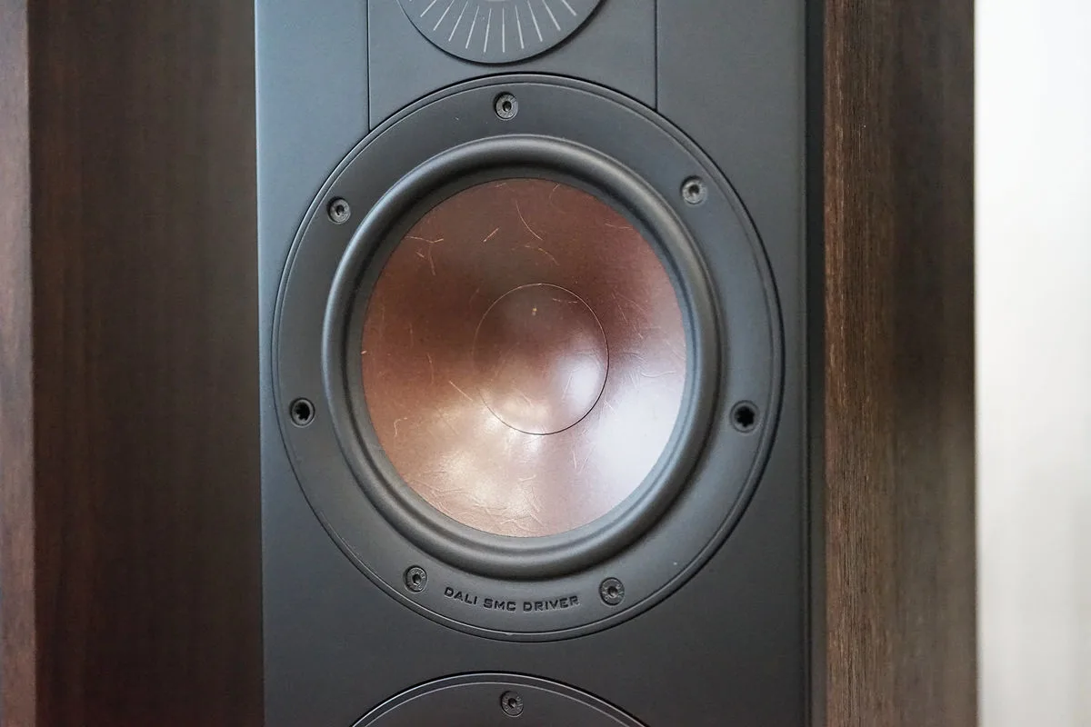 Dali Opticon 6 MKII Chêne foncé (la paire) Enceintes colonne