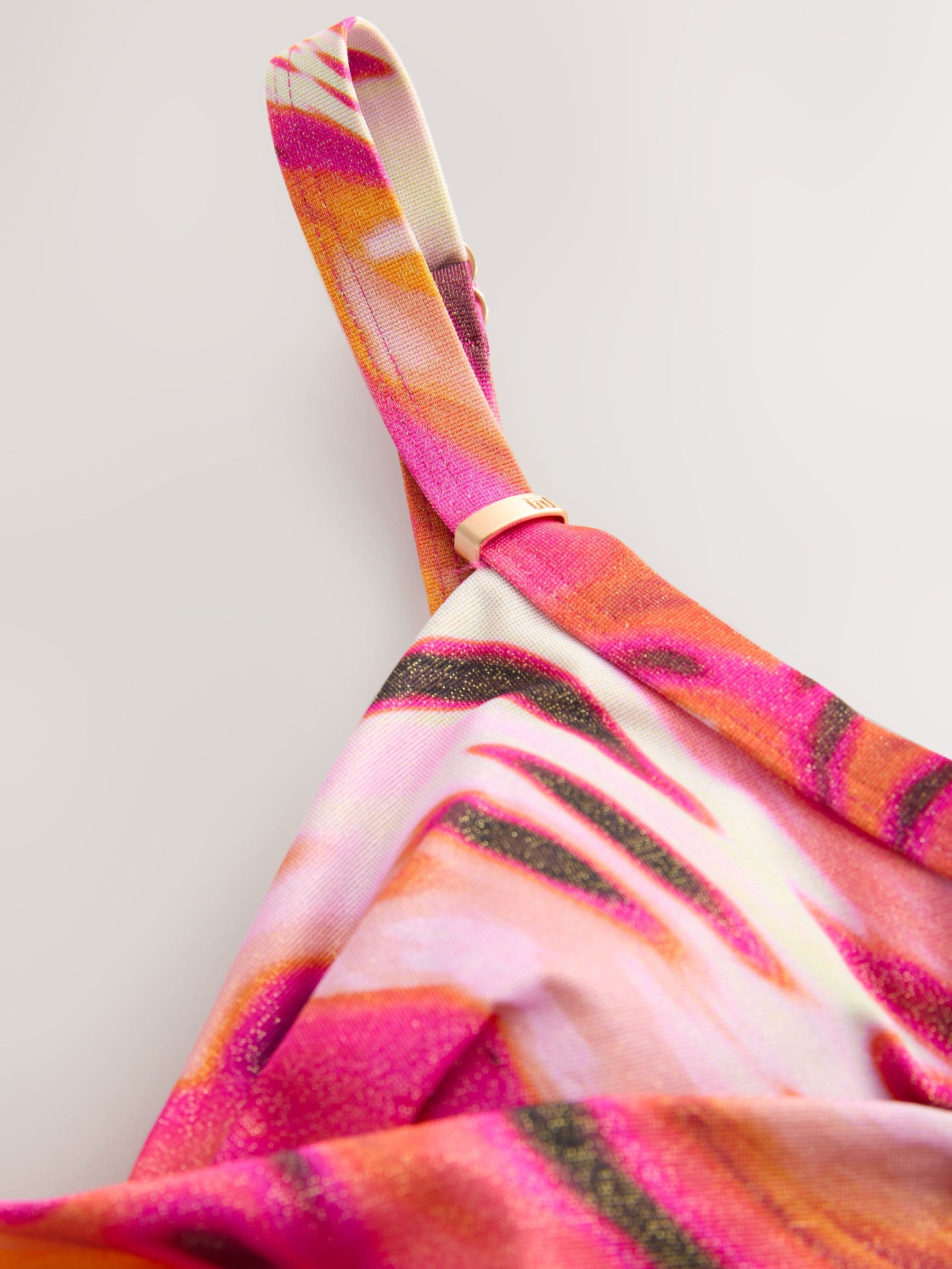 Roze metallic dierenprint - Vormgevend badpak met buikcorrectie