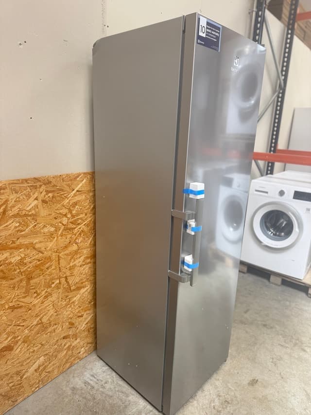 Electrolux køleskab ERC9MEX