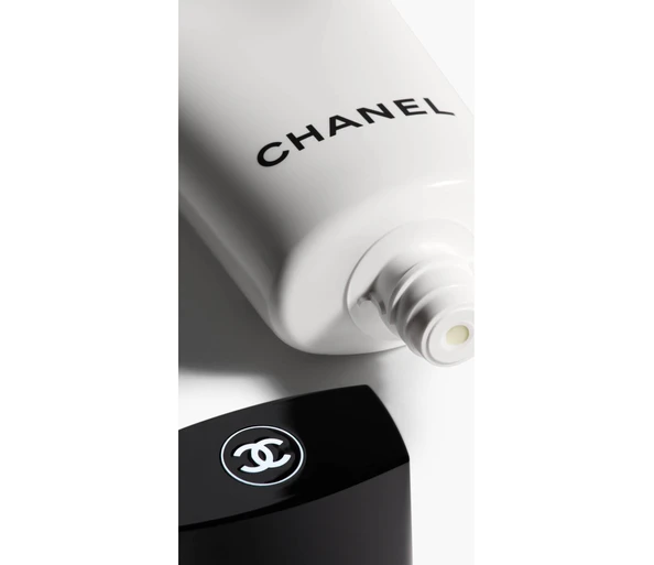 CHANEL LA MOUSSE Crème nettoyante au camélia