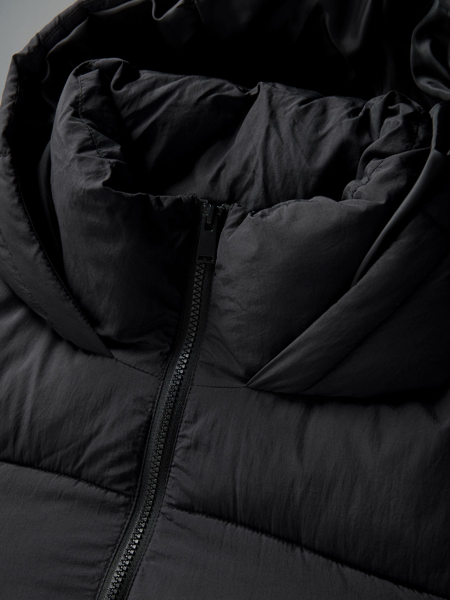 Zwart - The Set lange gewatteerde maxi-jas met capuchon