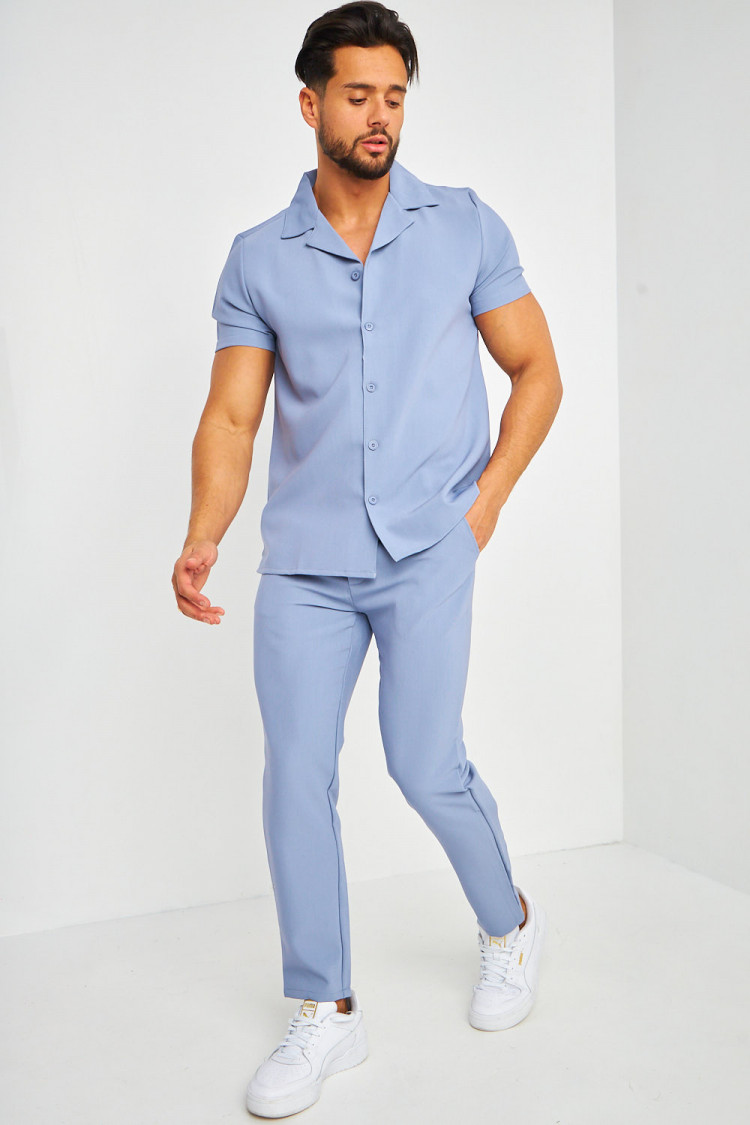Chemise bleu pastel manches courtes