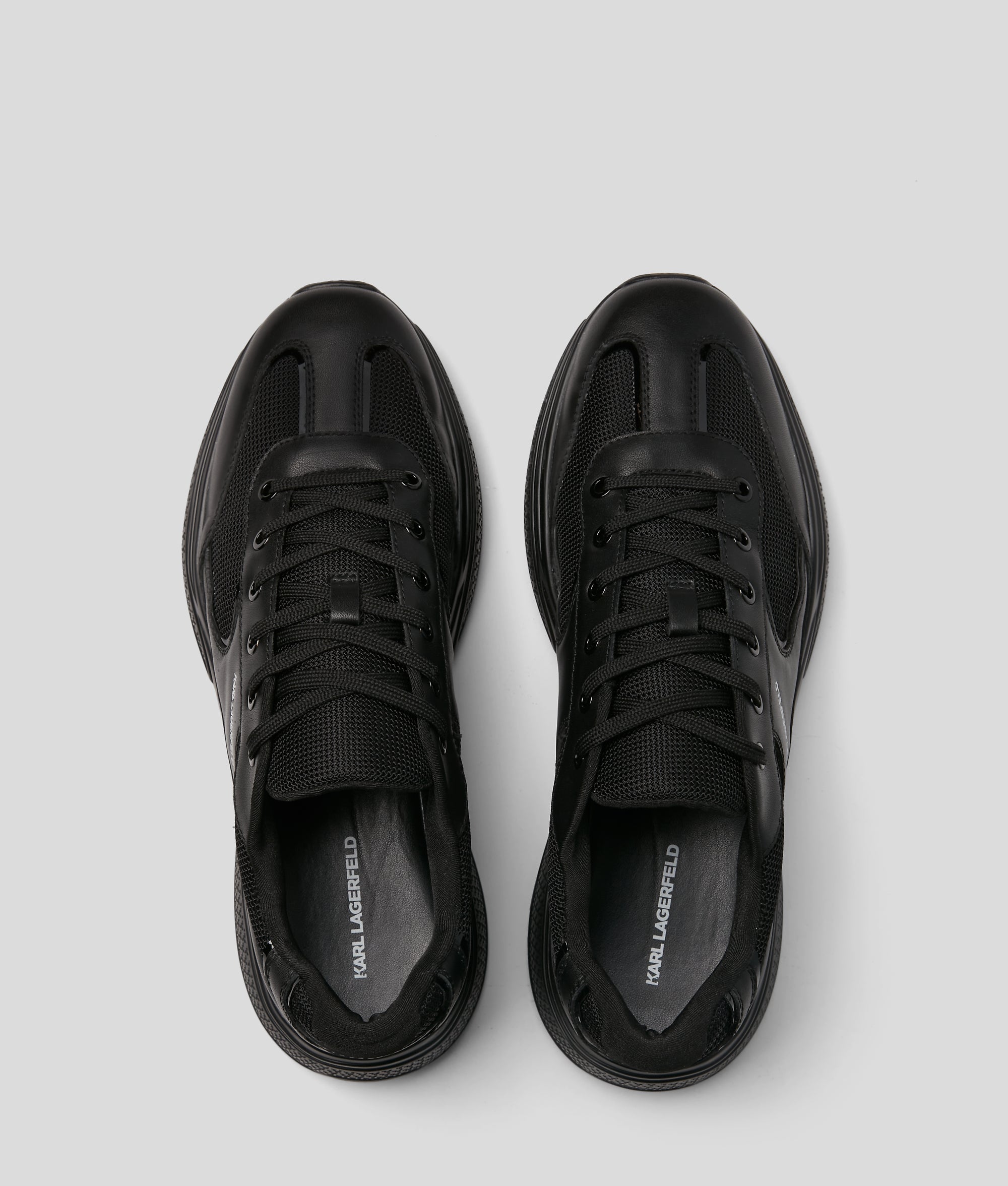 VESTA Sneakers