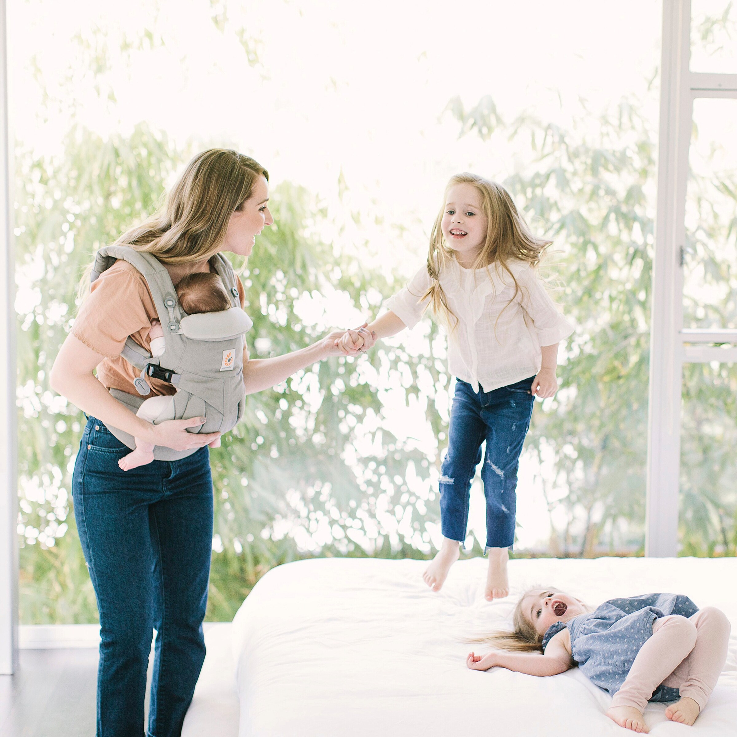 Ergobaby® - OMNI 360 Babytrage, 4 Tragepositionen Pearl Grey