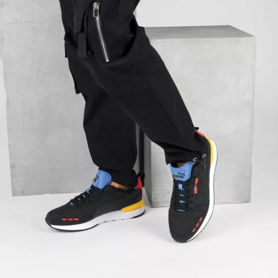 Baskets NOIR PUMA R78