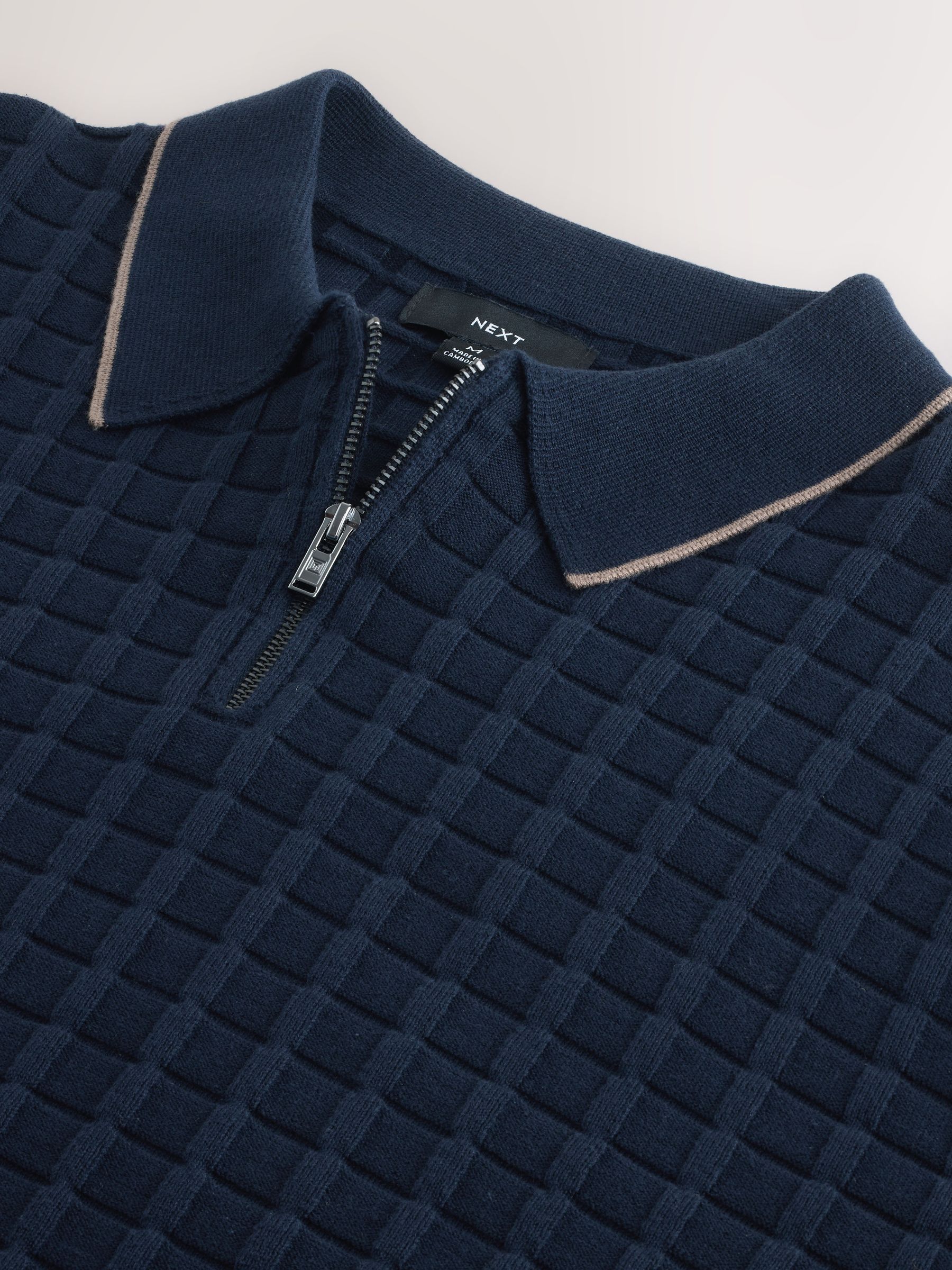 Donkerblauw - Regular Fit gebreid poloshirt met lange mouwen, structuur en kwart ritssluiting