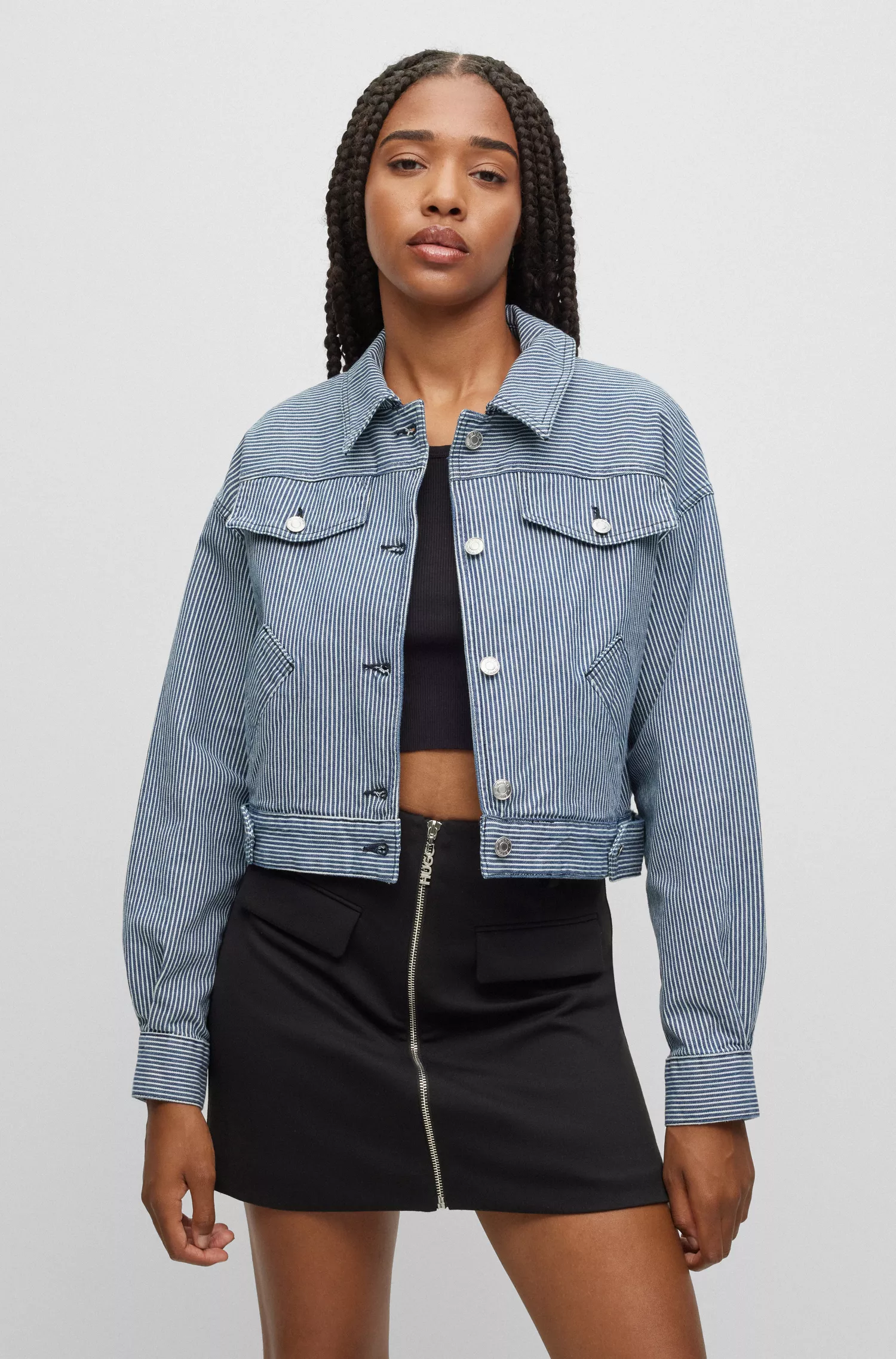 Jaqueta HUGO vermelha de modelagem relaxada em denim de algodão elástico listrado.