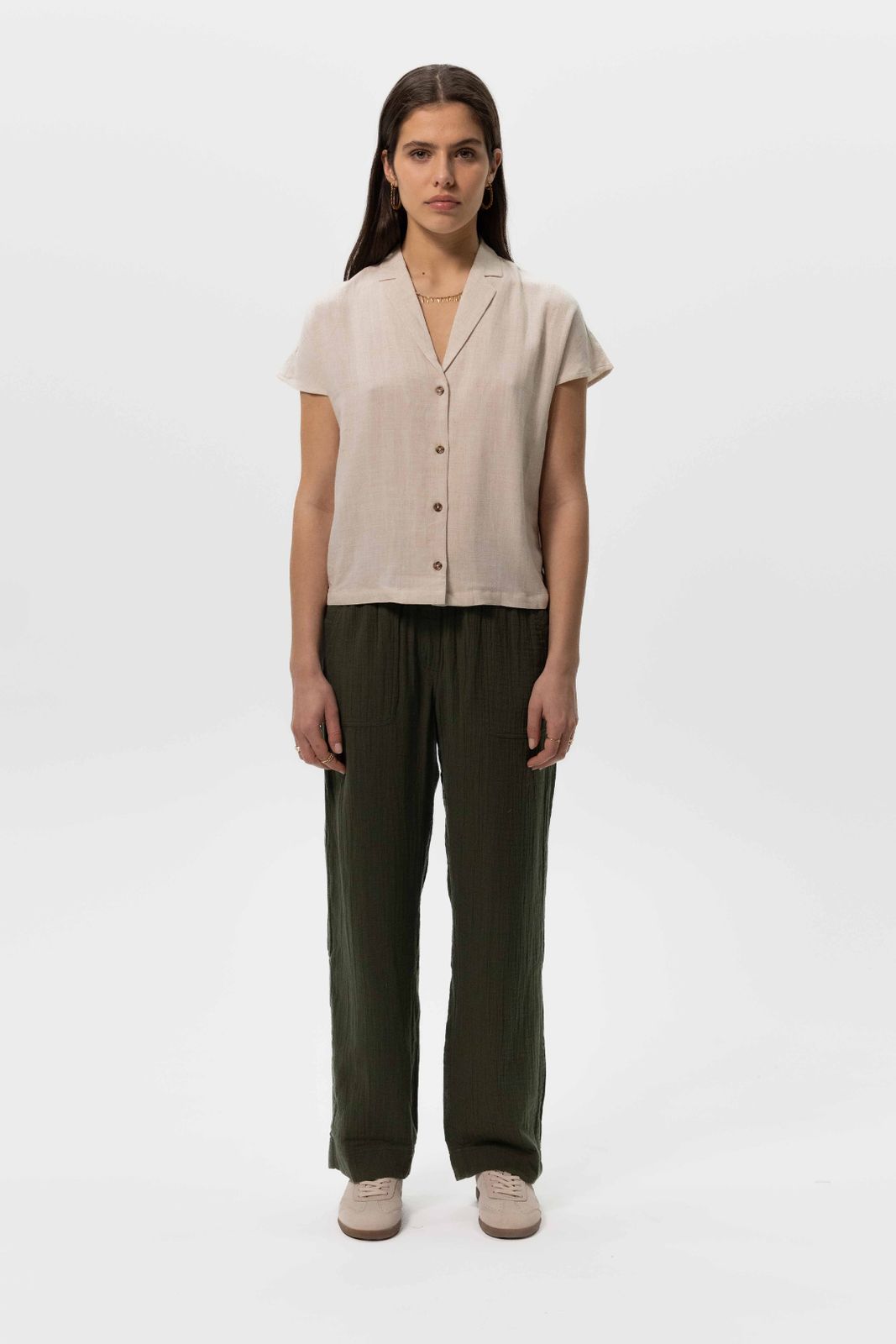 Donkergroene straight leg mousseline broek