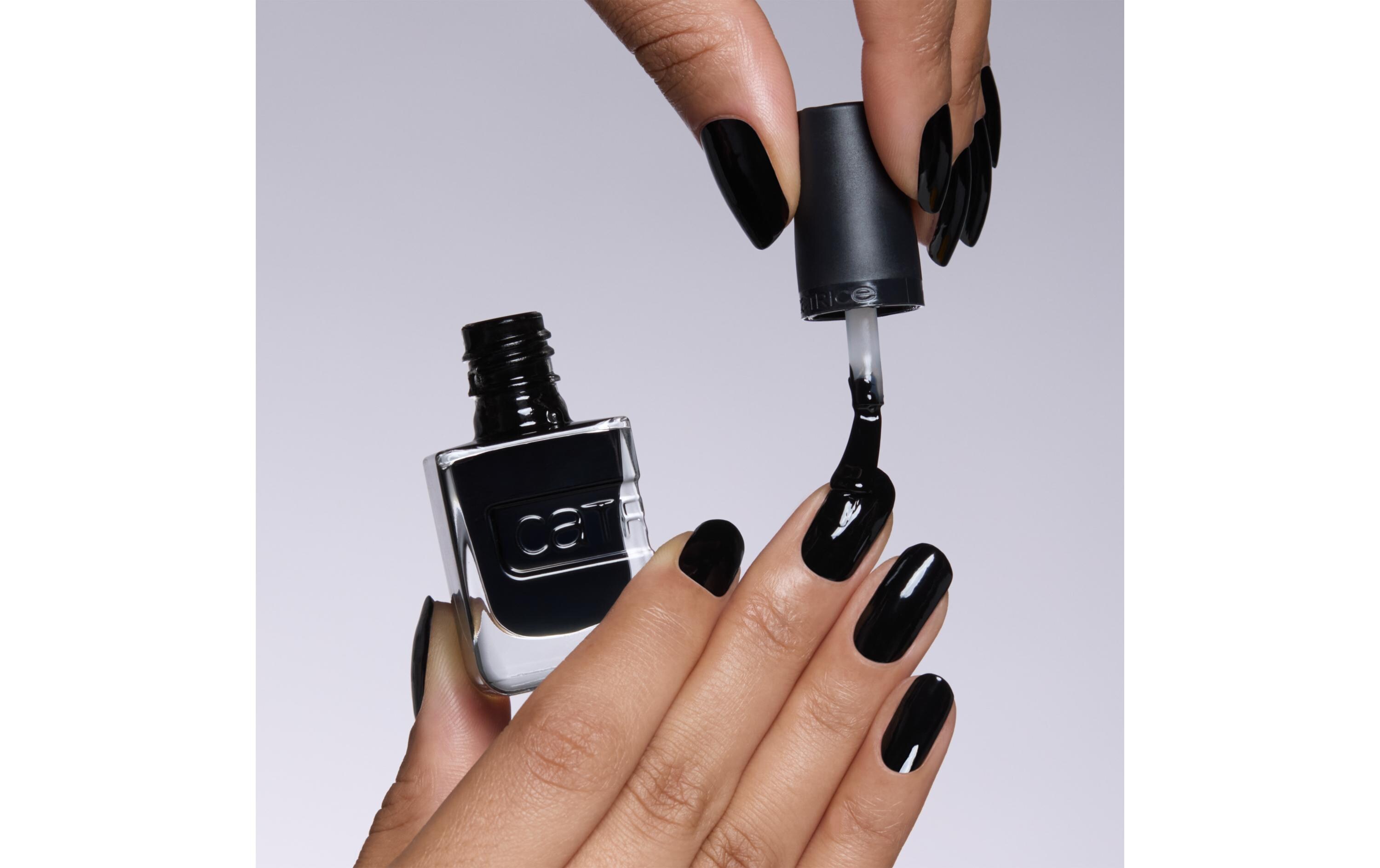 Nagellack Gel Affair 037 Black To The RootsLanganhaltender Gel-Nagellack in zeitlosem Schwarz