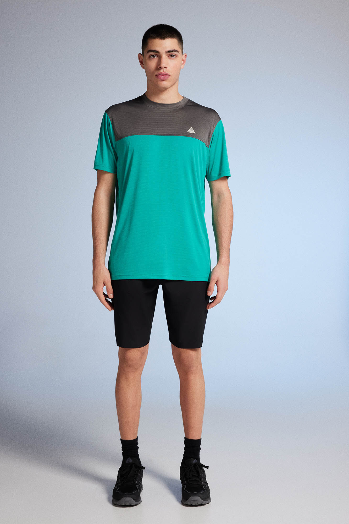 Camiseta cortes outdoor - verde