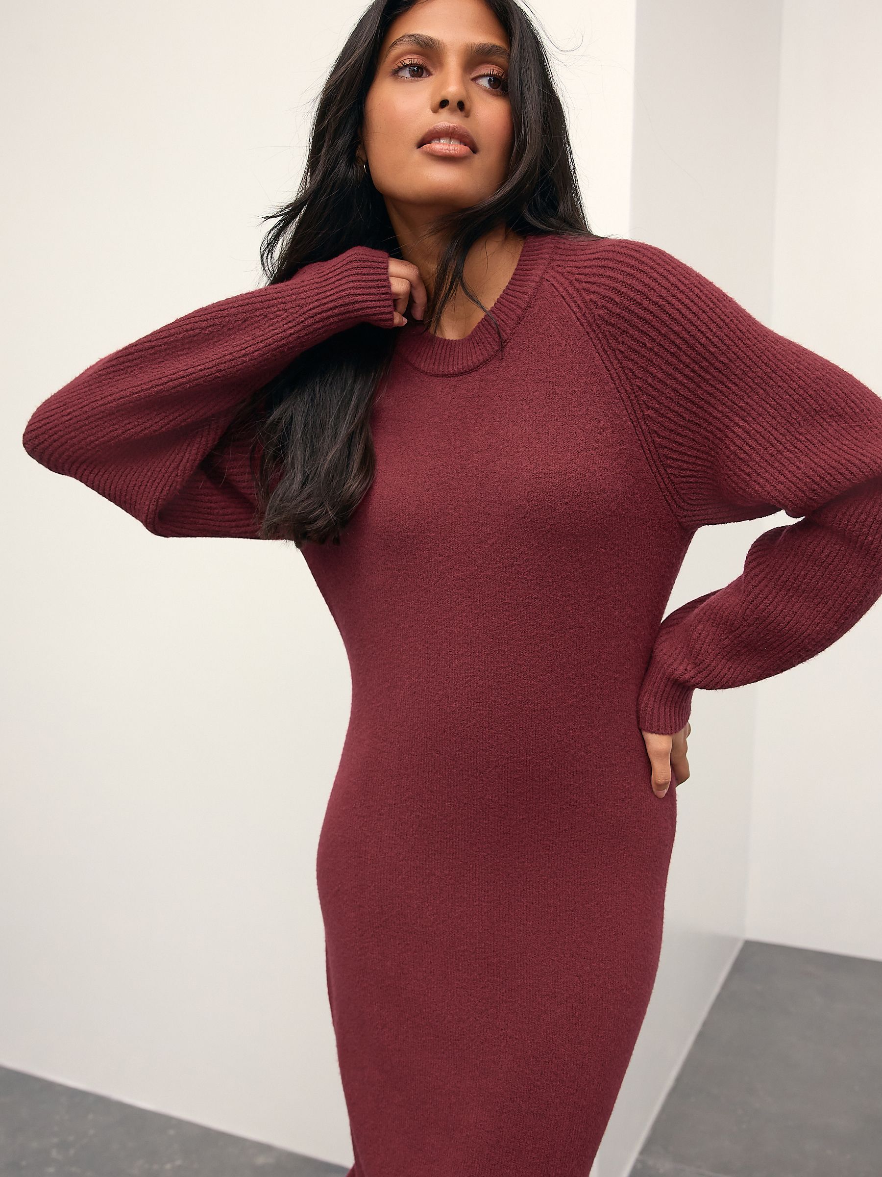 Bordeauxrood - Supersoft Ribbed Sleeve Knitted Midi Jumper Dress