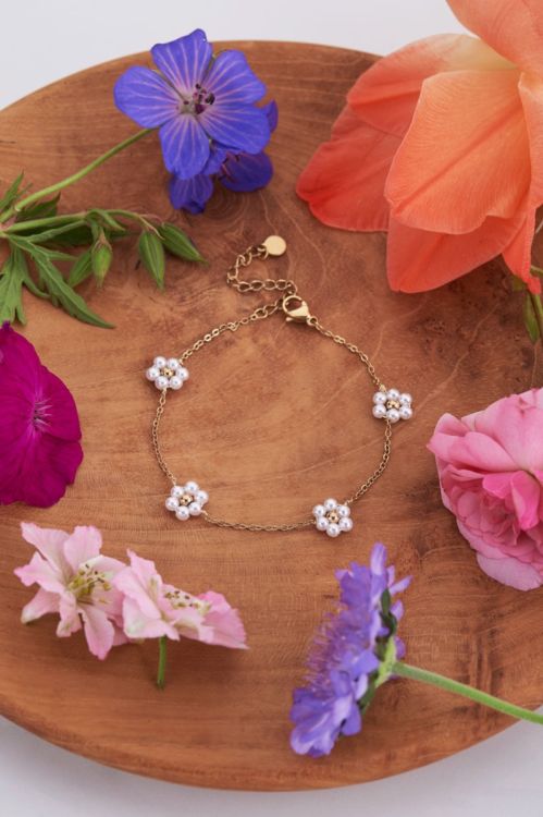 Armband met bloemen van parels