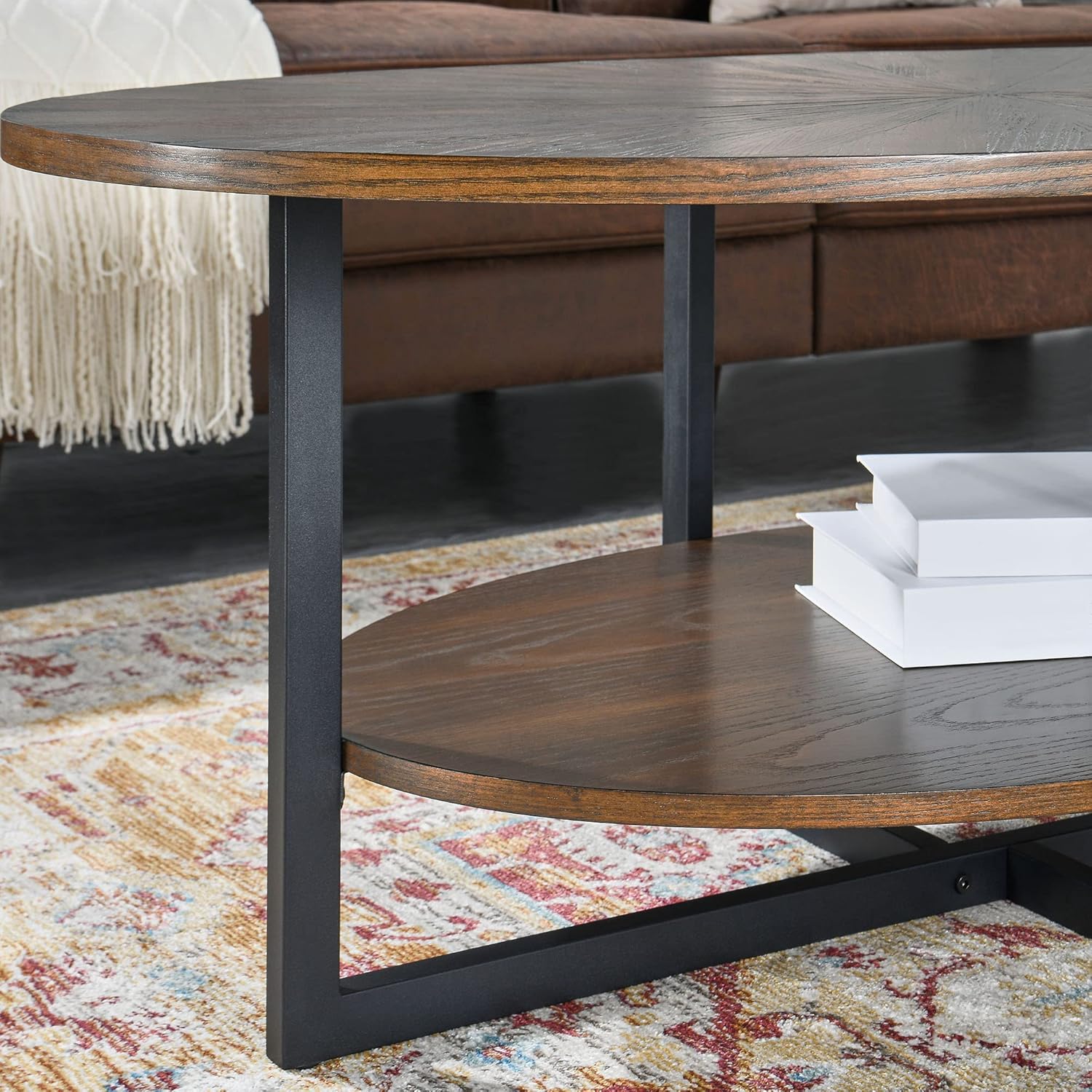 Massivholz Couchtisch rund für 2 Etagen, Ovaler Couchtisch im Modern-vintage Stil, Massivholzplatte & Kreuzförmige Eisenbeine, Kaffeetisch, Wohnzimmertisch, 110 x 66 x 45.5 cm, einfache Montage, NC